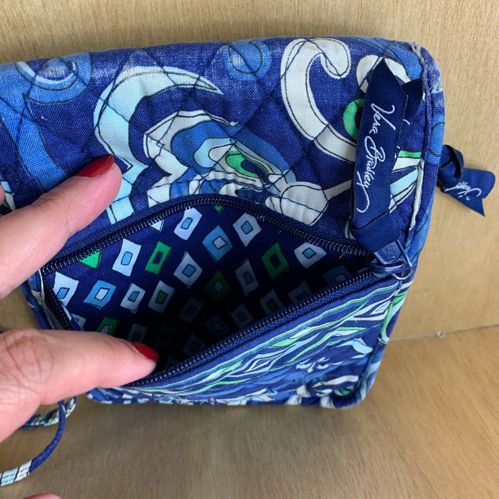 Vera Bradley "Mediterranian Blue" Cross Body Bag - Picture 4 of 11